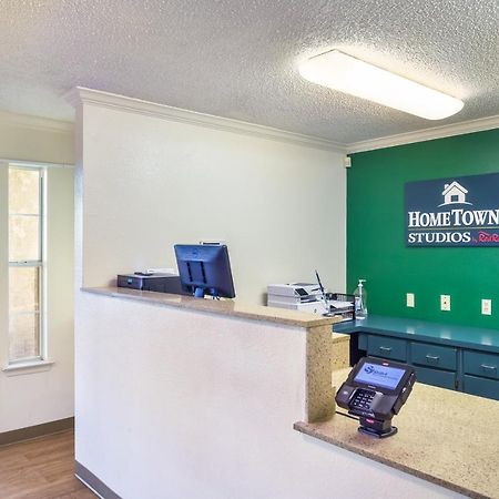 Hometowne Studios By Red Roof Dallas - North Addison - Tollway Kültér fotó